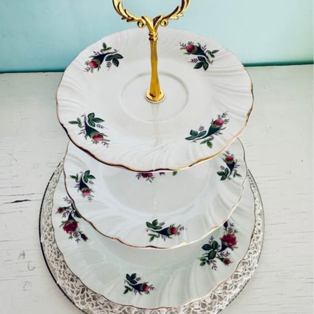 Vintage Lynn’s Fine China 3-Tier Dessert Stand - Victorian Rose Pattern - Picture 2 of 4